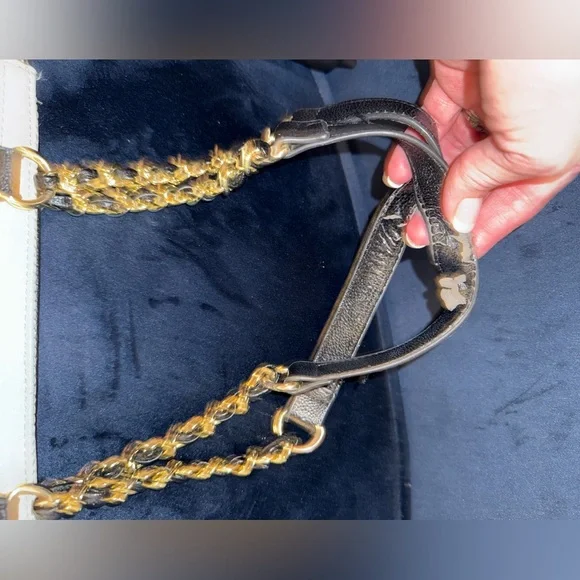 Black & White Betsy Johnson Tote ! - Picture 11 of 12